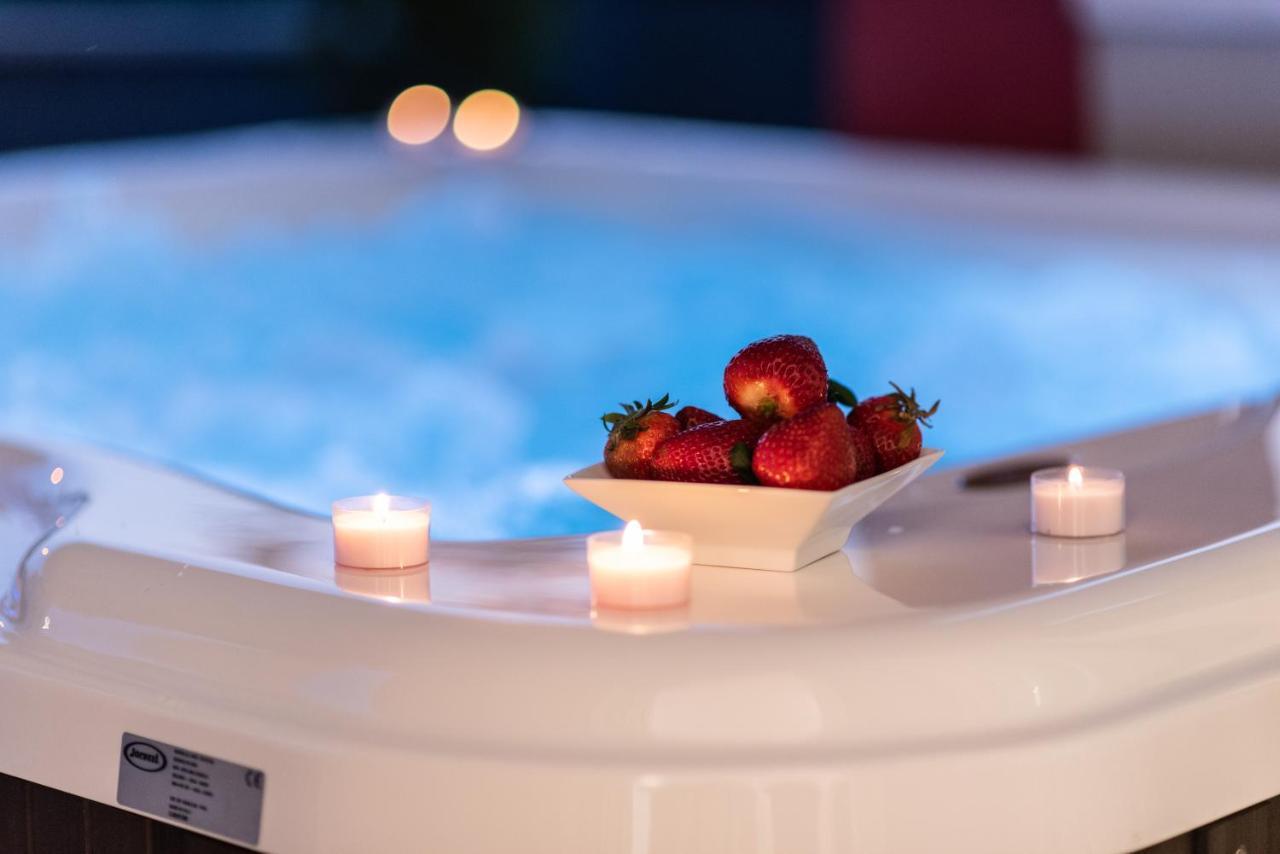 Salvia Apartment With Private Jacuzzi スプリト エクステリア 写真