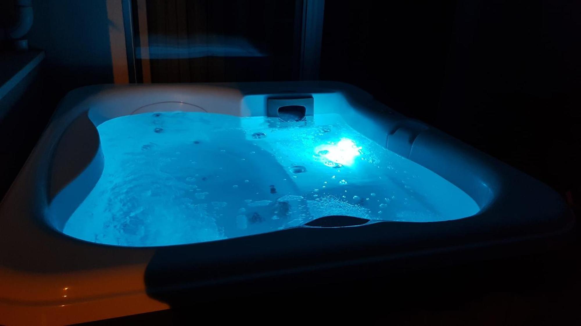 Salvia Apartment With Private Jacuzzi スプリト エクステリア 写真