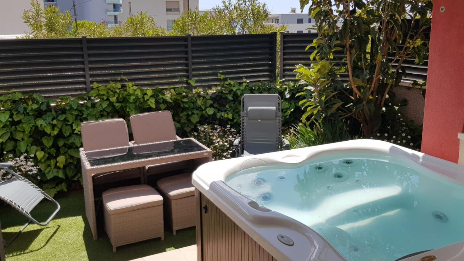 Salvia Apartment With Private Jacuzzi スプリト エクステリア 写真